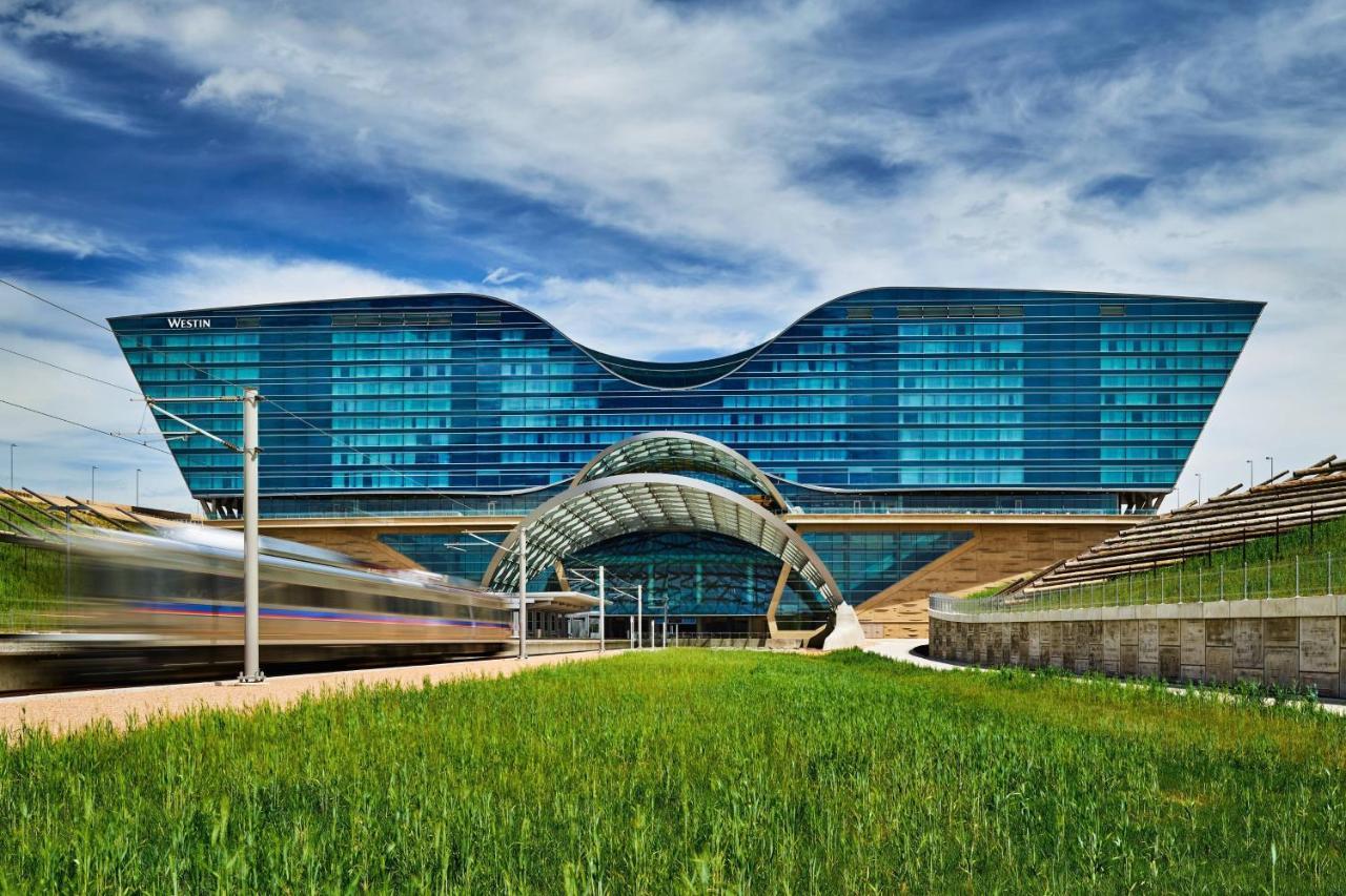 The Westin Denver International Airport Exterior foto